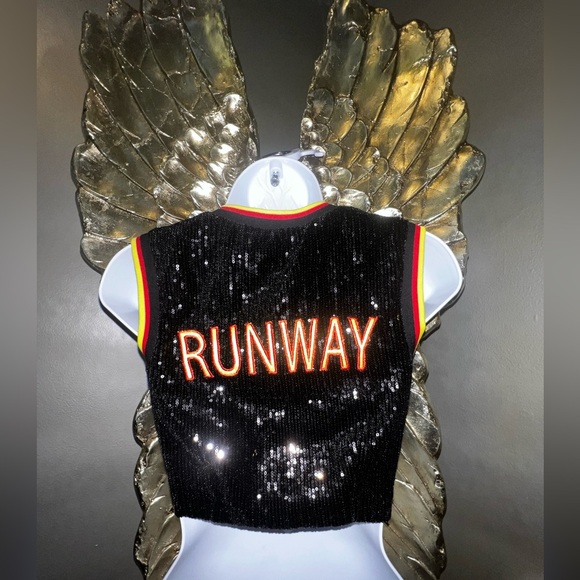 Sassy & Bold: Shane Justin Sequin Lace-Up Crop Top, Small - Picture 6 of 15